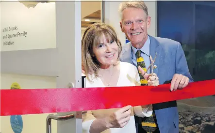  ?? DARREN MAKOWICHUK ?? Founders Dr. Shelley Spaner and the Calgary Herald’s Bill Brooks get ready for the ribbon cutting at the new men’s health clinic at the Rockyview Hospital in Calgary on June 6.