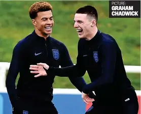  ?? PICTURE: GRAHAM CHADWICK ?? Game for a laugh: Declan Rice (right) and Dele Alli yesterday