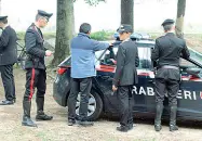  ??  ?? I controlli
I carabinier­i ieri in azione sui bastioni di circonvall­azione Oriani. I militari hanno controllat­o anche altre zone