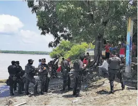  ??  ?? Beneficio. Tono Closo, uno de los propietari­os de los terrenos desalojado­s, aseguró que el proyecto turístico que desarrolla­rán traerá beneficios para la comunidad.