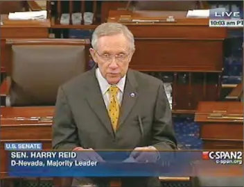  ??  ?? √ Le chef de la majorité démocrate au Sénat, Harry Reid, ne perdait toujours pas espoirhier que les deux parties en arrivent à un accord avant l’heure limite.