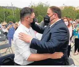  ?? ALEJANDRO GARCÍA / EFE ?? El portavoz de ERC, Gabriel Rufián, y el presidente, Oriol Junqueras.