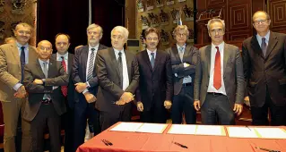  ??  ?? Alleanza I rettori degli atenei del Nordest due anni fa al Bo., per firmare l’avvio del competence center