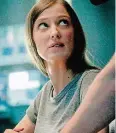  ??  ?? Alexandra Maria Lara spielt eine kleine Rolle in „Geostorm“.