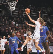  ?? Richard C. Ersted / isiphotos.com 2017 ?? In three games since recovering from a foot injury, Stanford senior guard Brittany McPhee has scored 27, 26 and 21 points while shooting 52 percent from the field.