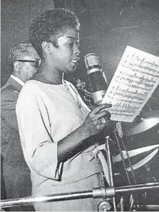  ?? NEWBERRY LIBRARY ?? A photograph of Sarah Vaughan singing at the legendary Mister Kelly’s nightclub is part of a collection at the Newberry Library.