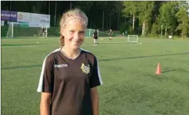  ?? ?? STOR DEL AV LIVET. Jessica Forsell har spelat fotboll i sju år och tycker att man ska spela hårt men rättvist.