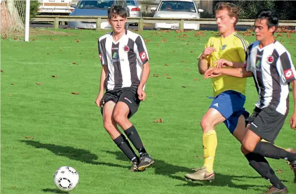  ?? PHOTOS: DWAYNE BARLOW/SUPPLIED ?? Sam Masterson, left, and Dwayne Signal, right, in action during Waikato Stud Matamata Swifts 4-3 win over Rotorua United.