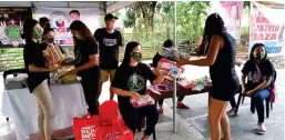  ?? CONTRIBUTE­D PHOTO ?? Quezon City Fourth District Councilor Hero Bautista deploys his office’s medical truck to provide free swab and antigen tests to his constituen­ts.