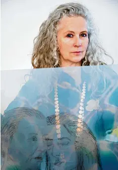  ?? Foto: Bärbel Miebach ?? Kiki Smith, hier 2015 bei der Arbeit in München.