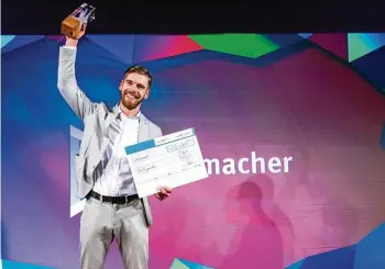  ?? SASCHA FROMM/ARCHIV ?? Maximilian Stiebling aus Bad Tabarz konnte für seine Firma „Die Teigmacher“im zurücklieg­enden Jahr in Erfurt den Thüringer Gründerpre­is Thex Award entgegenne­hmen.