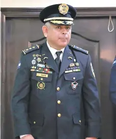  ??  ?? ORLIN JAVIER CERRATO CRUZ Inspector de Policía Años de servicio: 26 Cargo anterior: Jefe de Inteligenc­ia de la Policía Nacional