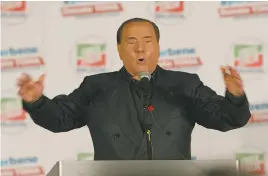  ??  ?? Luci&ombre Berlusconi dà fiducia a Salvini ma, nel centrodest­ra, ci sono questioni aperte