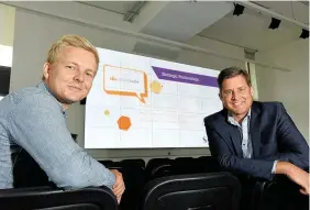  ??  ?? >
Jonathan Keeling, head of partnershi­ps at Crowdcube (left) and Cliff Dennett, head of business developmen­t at Innovation Birmingham