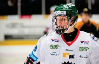  ?? Bild: SIMON HASTEGÅRD ?? BARA 17 ÅR. Rasmus Dahlin, Frölunda är uttagen i Os-truppen. Om han får speltid blir han den yngste manlige spelaren någonsin i ett svenskt Os-hockeylag.