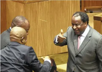  ?? SIYABULELA DUDA GCIS ?? FINANCE Minister Tito Mboweni gives a thumbs up to President Cyril Ramaphosa and Deputy President David Mabuza after his Budget Speech. Mboweni announced that the public service salary bill would be slashed by R10 billion over the next three years. |
