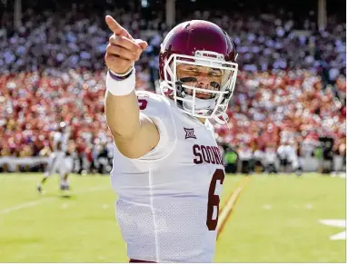  ?? JAY JANNER / AMERICAN-STATESMAN ?? Oklahoma quarterbac­k Baker Mayfield has impressed Hall of Famer Joe Namath, increasing speculatio­n that he might go to the New York Jets with the third overall pick in the NFL draft.