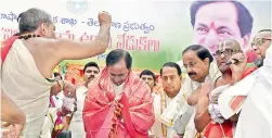  ?? — DC ?? Chief Minister K. Chandrasek­har Rao is being blessed by priests after Panchanga Sravanam in Hyderabad on Sunday.