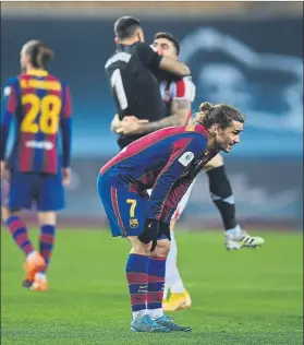  ?? FOTO: GETTY ?? Abatido Griezmann acabó frustrado tras no poder conquistar la Supercopa de España