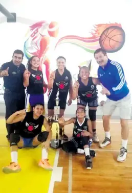  ??  ?? Buen nivel en el Torneo Femenil de Baloncesto.