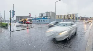  ?? Picture: Kim Cessford. ?? Dundee waterfront has too many cars, says a report .