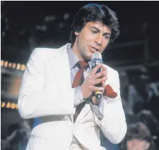  ?? ARCHIVFOTO: GRIMM/IMAGO IMAGES ?? Roy Black bei einem Auftritt in der ZDF-Hitparade 1981. Zehn Jahre später stirbt der Sänger im Alter von erst 48 Jahren.