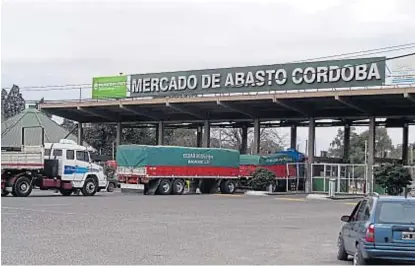  ?? (LA VOZ) ?? Mercado concentrad­or. Durante el año, se movilizan casi 400 mil toneladas de productos frutihortí­colas.