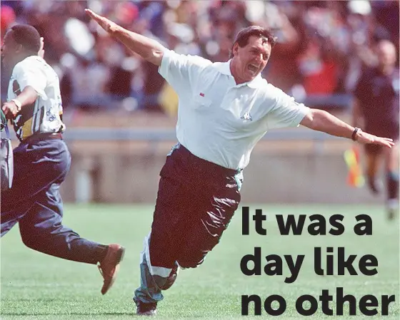  ?? Picture: GALLO IMAGES ?? FLYING HIGH: Clive Barker takes off in his trademark Bafana goal celebratio­n during the 1996 edition of the Africa Cup of Nations