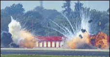  ?? PTI ?? Army soldiers demonstrat­e a drone attack during the 73rd Army Day parade, in New Delhi on Friday.