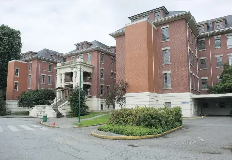  ?? WARD PERRIN ?? Coquitlam’s Riverview psychiatri­c hospital will reopen as a 105-bed mental health and addiction-wellness centre.
