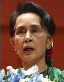  ?? FOTO: TT–AP/AUNG SHINE OO ?? Myanmars ledare Aung San Suu Kyi sade tidigare i augusti att Internatio­nella brottmålsd­omstolen ICC inte har mandat att ta upp de händelser som föranledde att 700000 rohingyer tvingades fly till Bangladesh eftersom Myanmar inte är ICC-medlem.