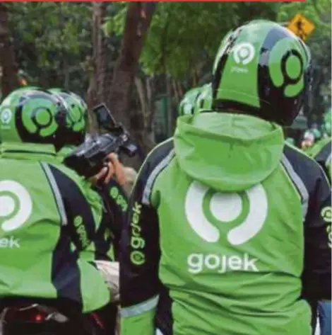  ?? PIC COURTESY OF CNBC INDONESIA ?? Many ministries support Gojek as it can be an economical mode of transport.