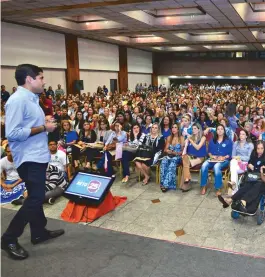  ??  ?? Candidato à reeleição, ACM Neto apresenta plano de governo