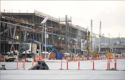  ?? ALEJANDRO TAMAYO U-T FILE ?? San Diego Internatio­nal Airport is in the midst of its biggest renovation, with the expansion of Terminal 1. Holiday travelers are advised to allow two hours to wend through traffic and cope with limited parking, ahead of check-in and boarding.