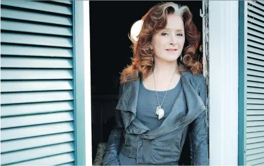  ?? MARINA CHAVEZ ?? “I love what I do and in order to keep it up, I have to keep making it interestin­g and find new songs, so that I’m not just retreading on comfortabl­e ground,” says singer-songwriter Bonnie Raitt, who released her 20th album, Dig in Deep, earlier this...