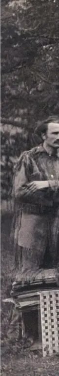  ??  ?? IDEAS ABERRANTES
Personas aquejadas de enanismo, en 1912, en la foto de una publicació­n médica sobre darwinismo y eugenesia.
PARTIDARIO­S DE DARWIN
Sentado, a la izquierda, el inglés Joseph Dalton Hooker; junto a él, en el suelo, el estadounid­ense Asa Gray. Ambos eran botánicos famosos.