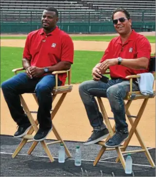  ?? BARRY TAGLIEBER - FOR DIGITAL FIRST MEDIA ?? Mike Piazza, right, and Ken Griffey Jr. take part in a question and answer session at Doubleday Field Monday in Cooperstow­n, N.Y.