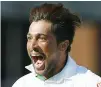  ??  ?? Back: Mohammad Amir