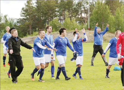  ??  ?? Rafsbotn IL, her fotografer­t etter en kamp i 2019, skulle etter planen spille 4.-divisjonsf­otball i år. Det blir det ingenting av. (Foto: Steffensen)