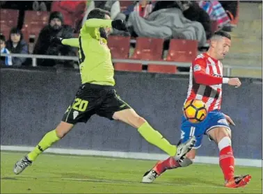  ?? ?? Aday Benítez, en el partido Córdoba-Girona de la última jornada de la temporada 2016-17.
