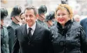  ??  ?? Jacqueline Desmarais, widow of Paul Desmarais, is accompanie­d by former French president Nicolas Sarkozy.