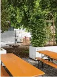  ?? Foto: Seferi ?? Der Ausblick vom Biergarten der Kälber halle ist derzeit versperrt.