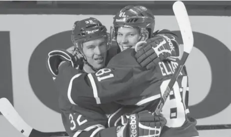  ?? PAUL CHIASSON/THE CANADIAN PRESS ?? Lars Eller, right, scored a short-handed goal in Game 1 of Montreal’s first-round series with Ottawa. Brian Flynn scored the winning goal.