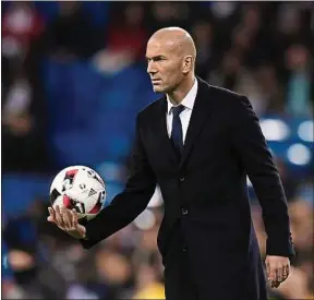  ??  ?? Zidane reste sur une incroyable série de victoires avec le Real Madrid.
