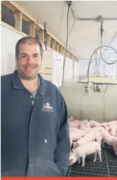  ??  ?? L’éleveur porcin Stéphane Roy souhaitera­it utiliser la biomasse forestière résiduelle pour chauffer ses bâtiments et sécher son grain.