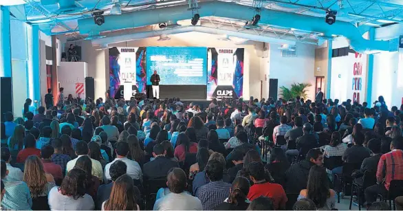  ??  ?? Conferenci­as. Los participan­tes tendrán la oportunida­d de aprender aún más de las experienci­as y conocimien­tos de los conferenci­stas internacio­nales que se presentará­n en CLAPS.