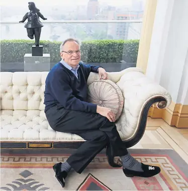  ?? Reuters ?? Jeffrey Archer empfängt in seinem Penthouse hoch über der Themse.