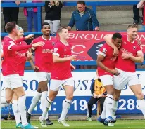  ?? PICTURE: Tim Roberts ?? WHAT A RETURN! Salford’s Mike Phenix celebrates his winner against his old club