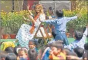  ?? SANCHIT KHANNA/HT ?? First Lady Melania Trump during an interactio­n with students of Delhi’s Sarvodaya Co-ed Sr Secondary School.