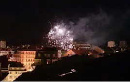  ?? (DR) ?? Fin décembre, c’est dans la basse ville que des crépitemen­ts avaient éclaté, résonnant dans les quartiers environnan­ts. Un feu d’artifice « sauvage » qui avait duré cinq bonnes minutes et s’était même achevé par un bouquet final… La Ville avait porté plainte pour « mise en danger de la vie d’autrui » et« trouble majeur à l’ordre public ».